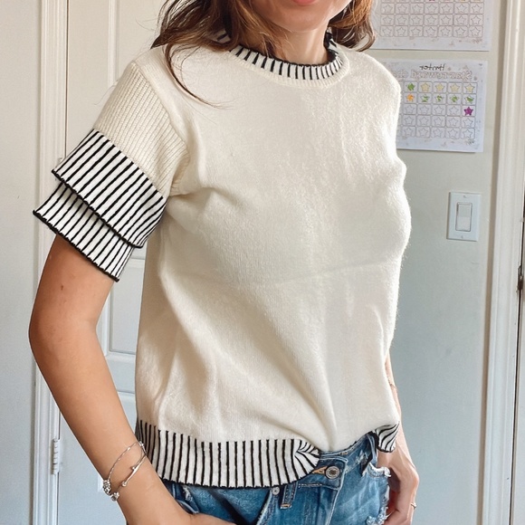 Plus Classic Striped Loose Fit Layered Sleeve Blouse - Picture 5 of 15